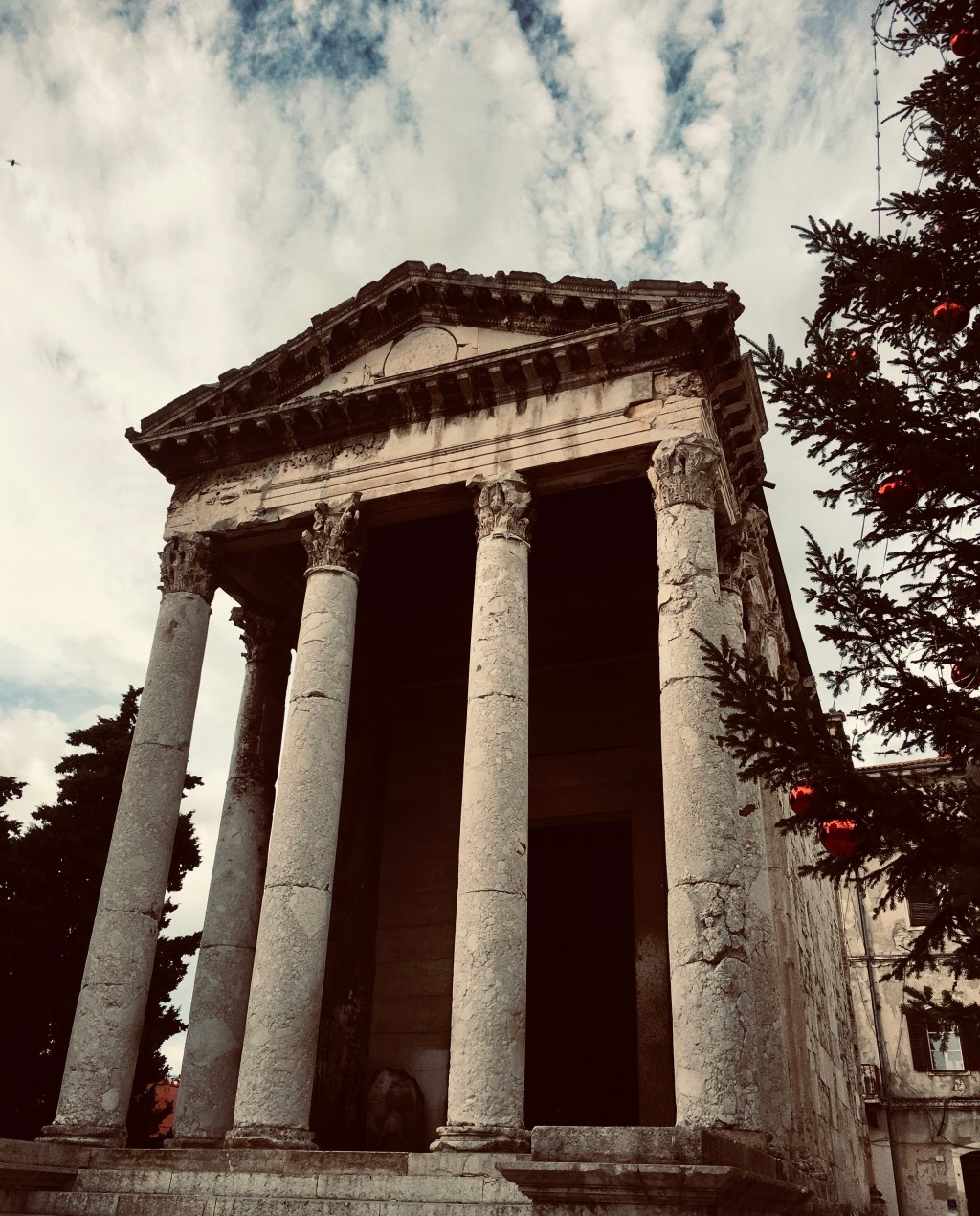 Doza Poezije ~&nbsp;Hram